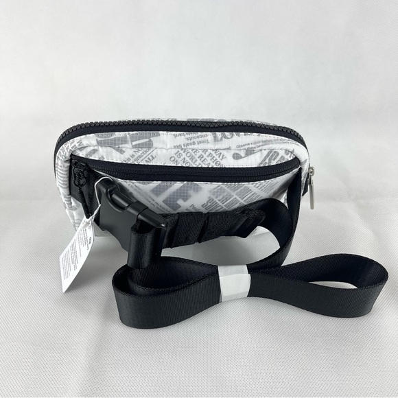 Lululemon Belt Bag 1L - Picture 2 of 6